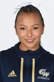 Julia Peters headshot