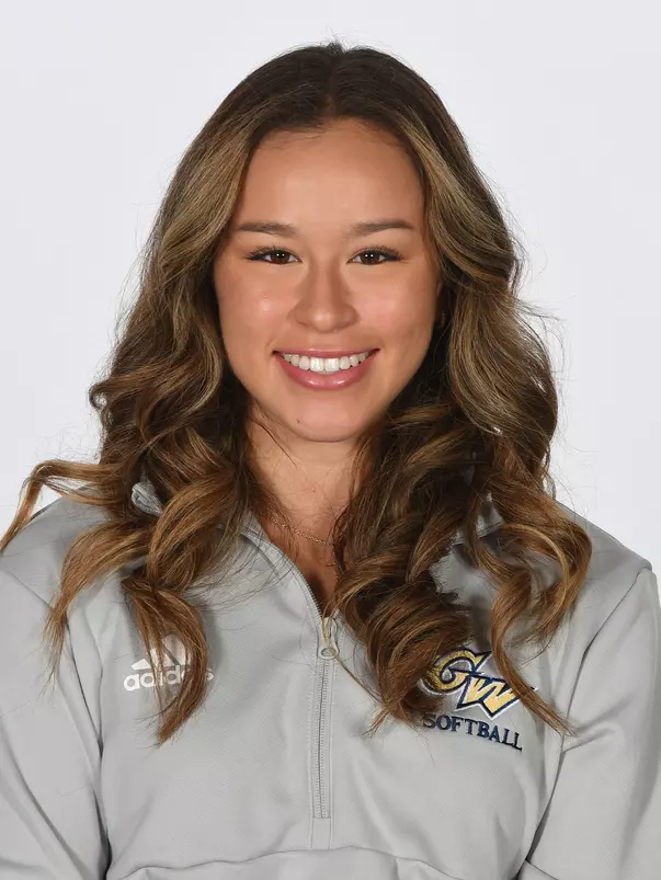 Alena Ramirez Headshot