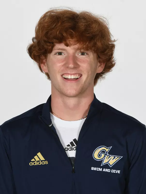 Bode Ringenbach headshot