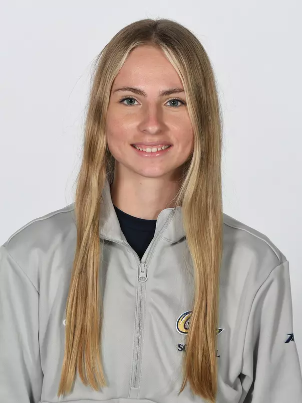 Darbie Stancil Headshot