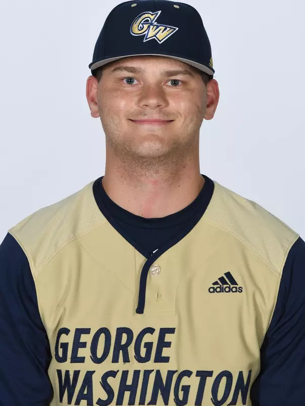 Justin Solt headshot