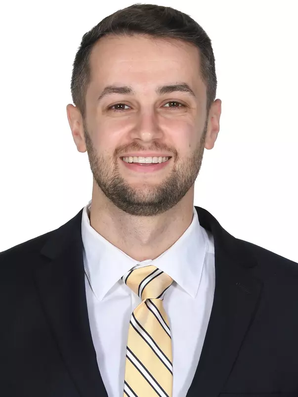 Cooper Handelsman headshot