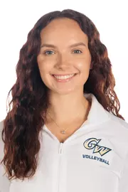 Bella Bowman headshot