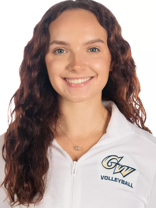Bella Bowman headshot