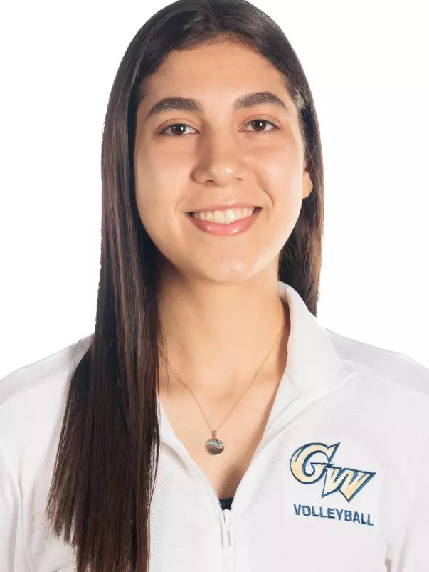 Dilara Elmacioglu headshot