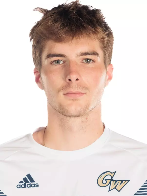 Carter Humm headshot