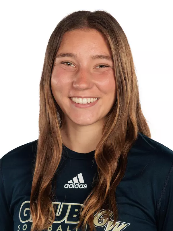 Emma Fales Headshot