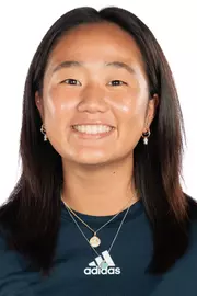 Naomi Lee headshot