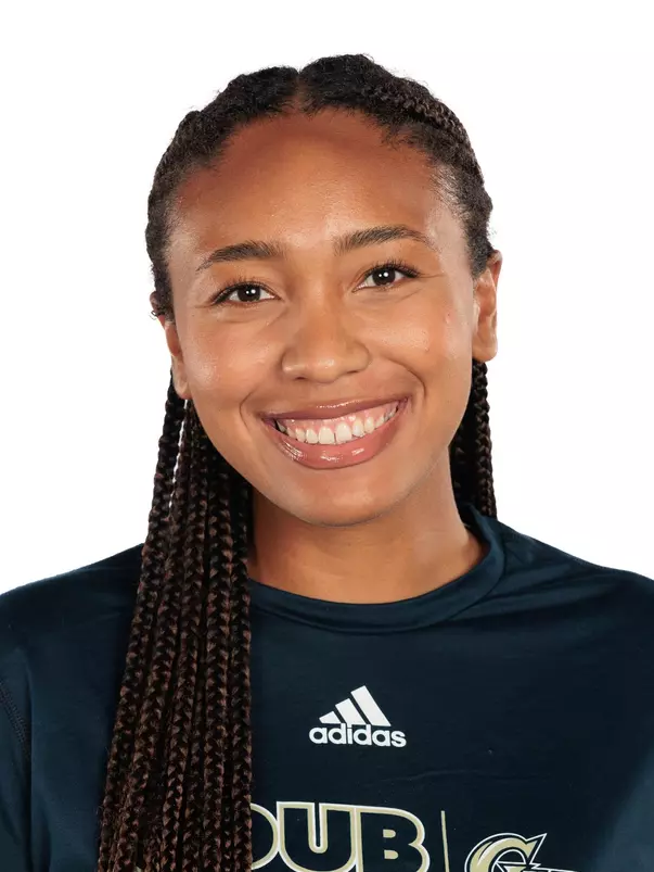 Mia Parker Headshot