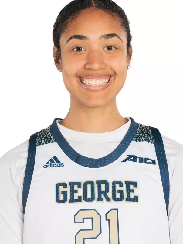 Mia Lakstigala 2022-23 Headshot