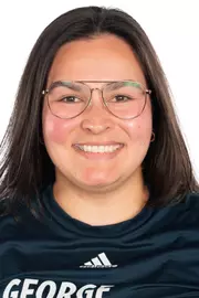 Hannah Roche headshot