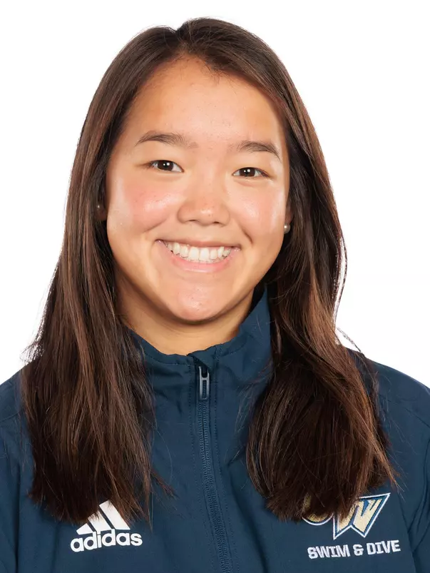 Abby Clark Headshot