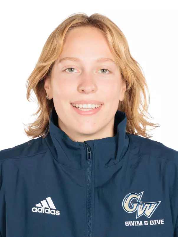 Julia Fifer Headshot