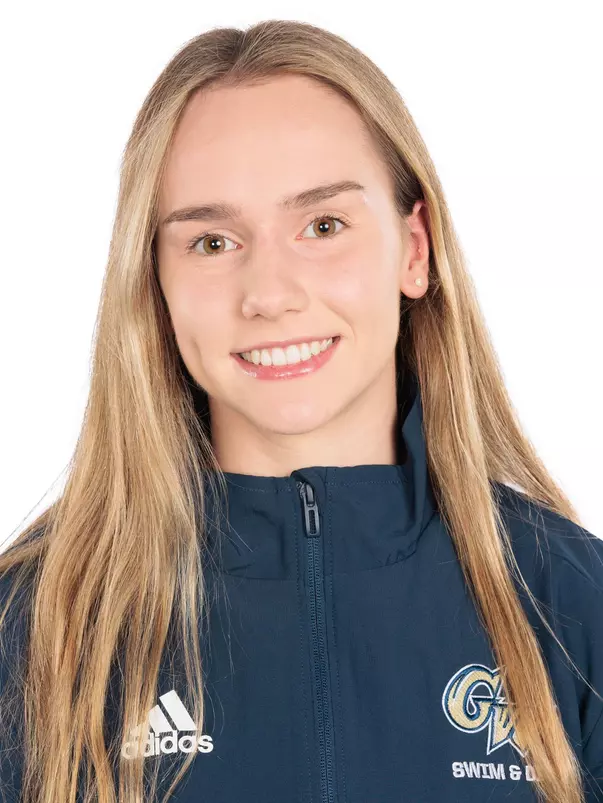 Julia Knox Headshot