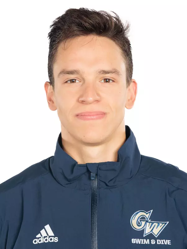 Karol Mlynarczyk Headshot