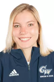 Siena Senn Headshot