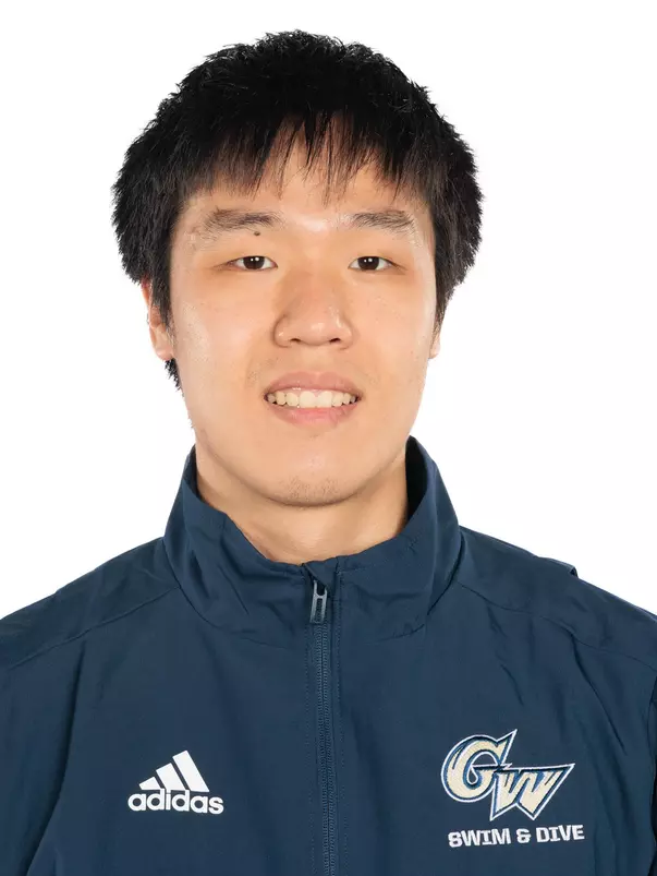 Zach Hu Headshot