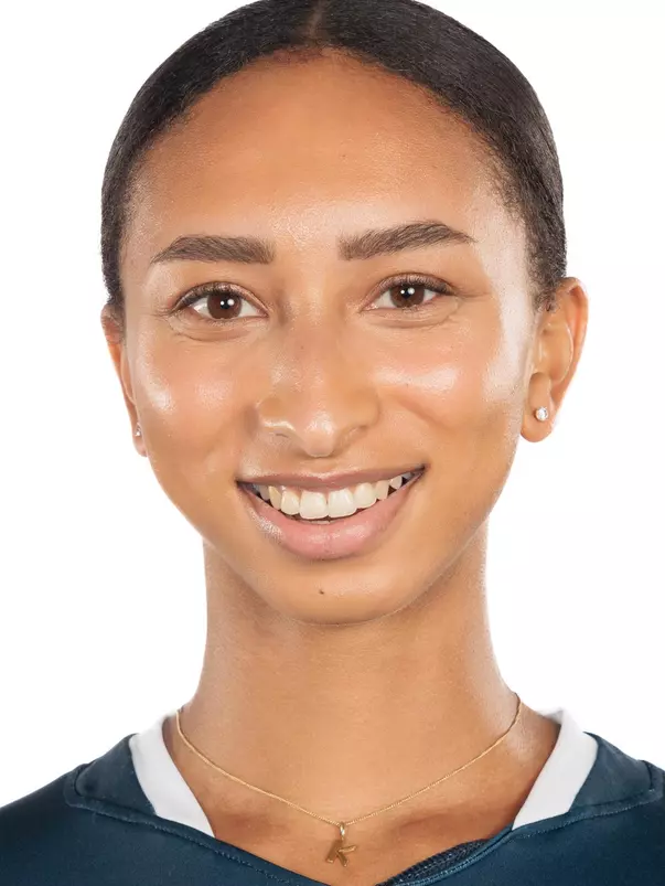 Kianah Watson headshot