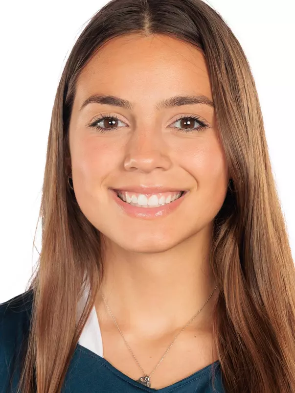 Hayley Bolton headshot