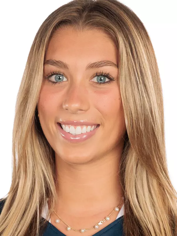 Amelia Moran headshot