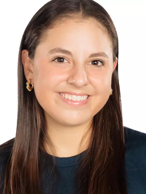 Gabriela Giraldo headshot