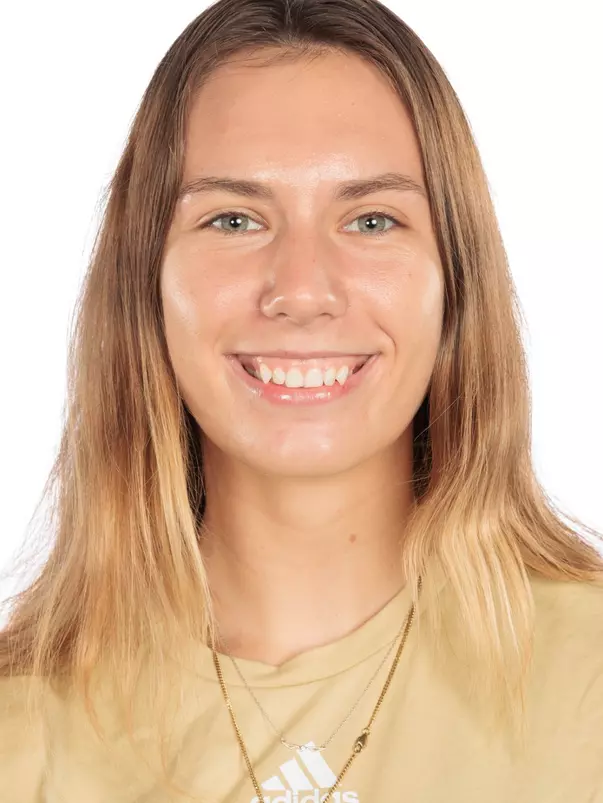 Eva Alexandrova headshot