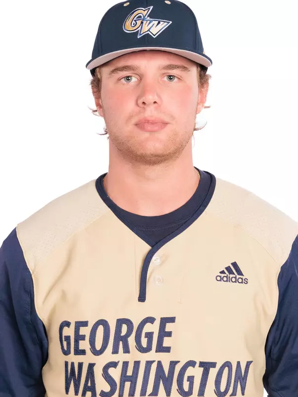 Brett Young Headshot