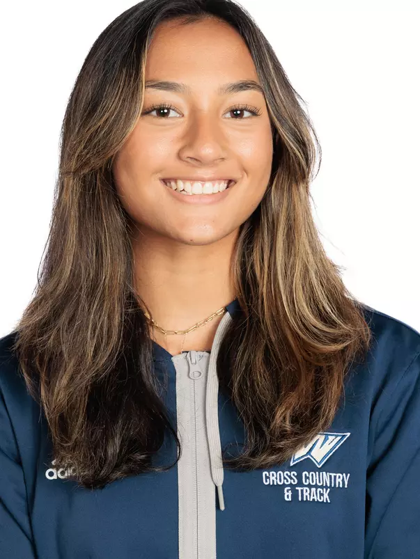 Emma Benzinger Headshot