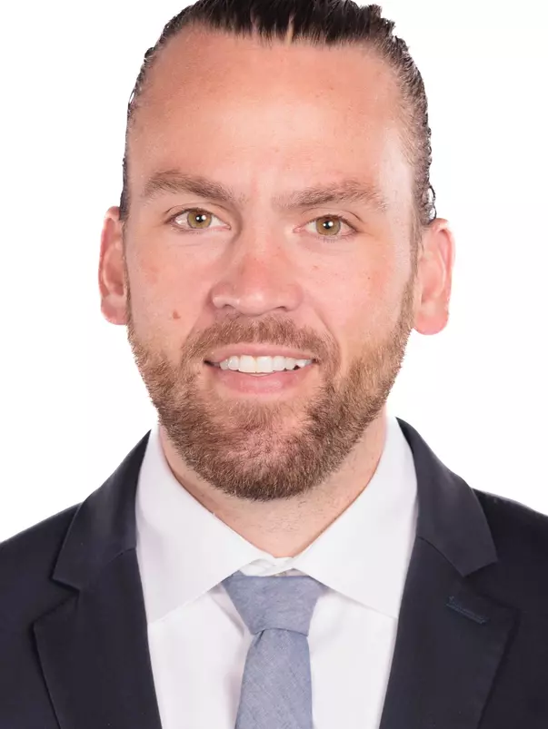 Andrew Lundt headshot