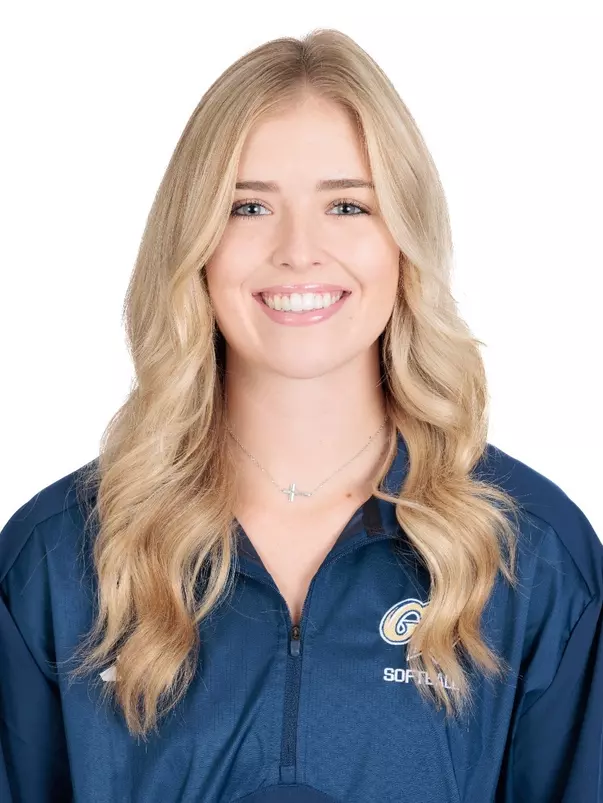 Abby Schaub 2023 Headshot