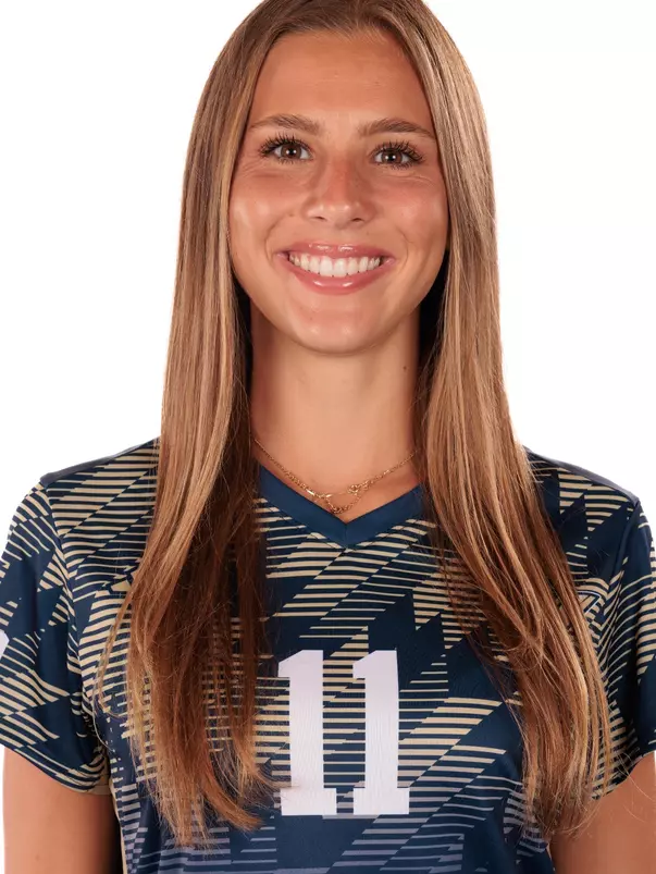 #11 Maya Goudeseune Headshot