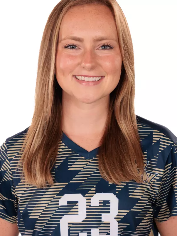 #23 Kelly Poole Headshot