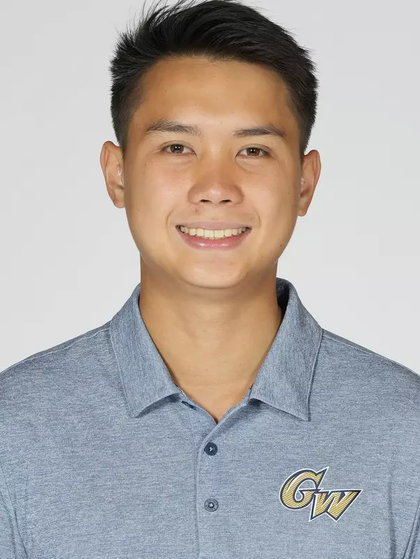 Jed Dy headshot