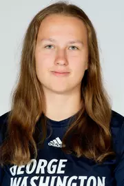 Annika Salwiczek headshot