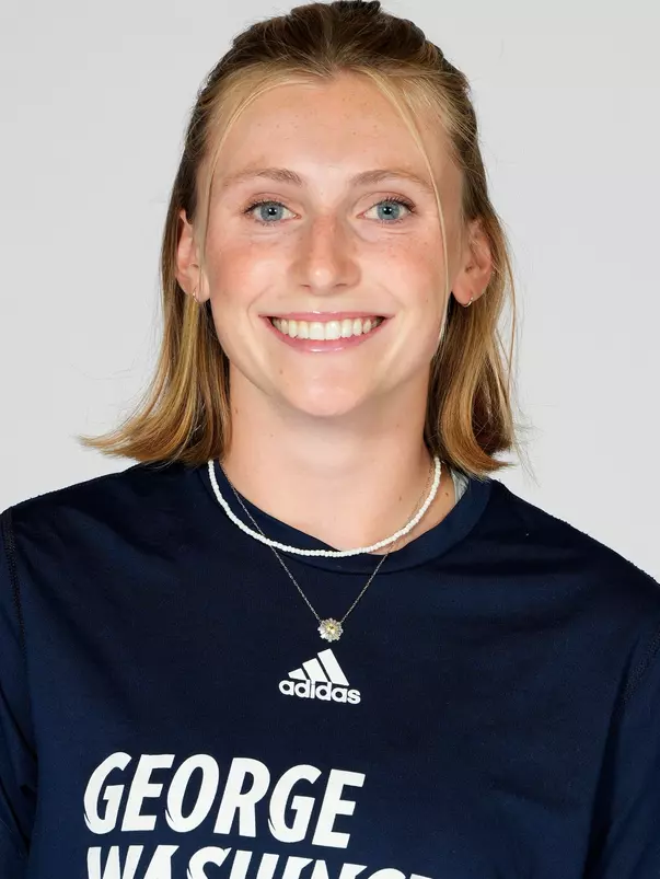 Lily Sarnowski headshot