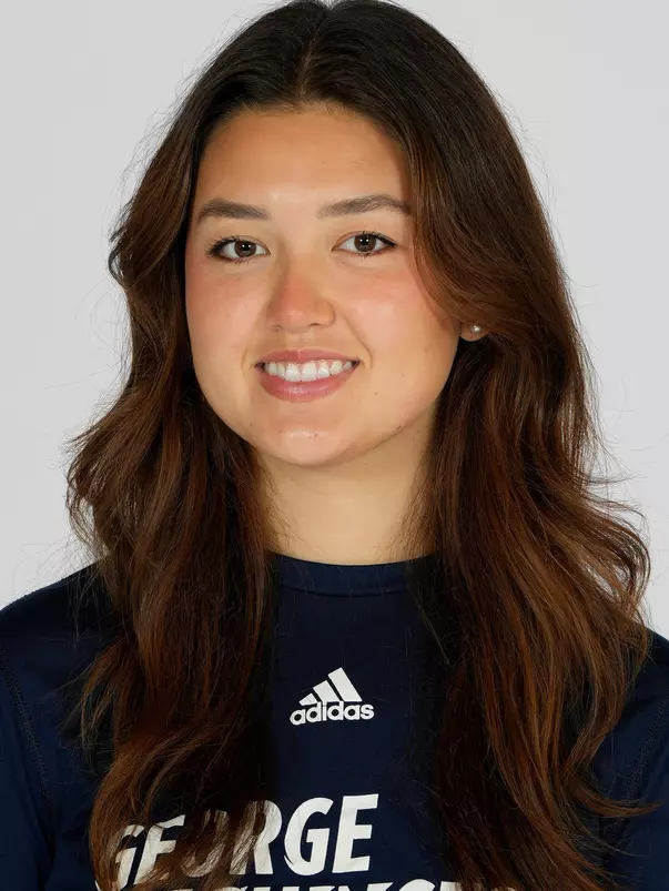 Yasmeen Darcazallie headshot