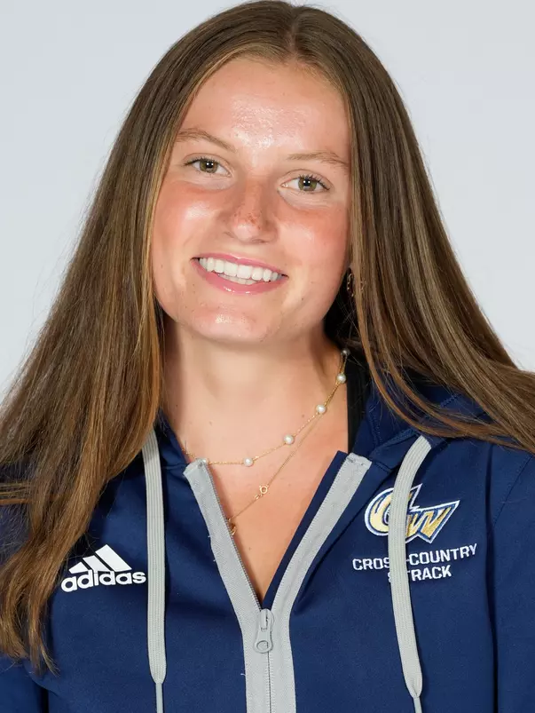 Julia Shanes Headshot