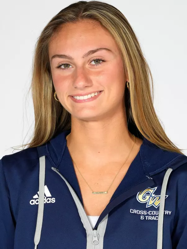 Kayla DeSousa Headshot