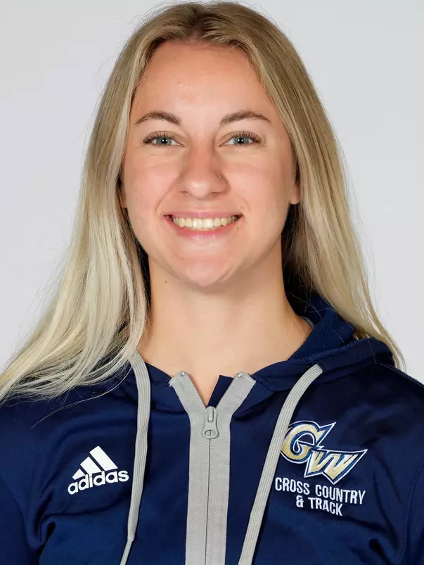 Kenzie Konyar Headshot