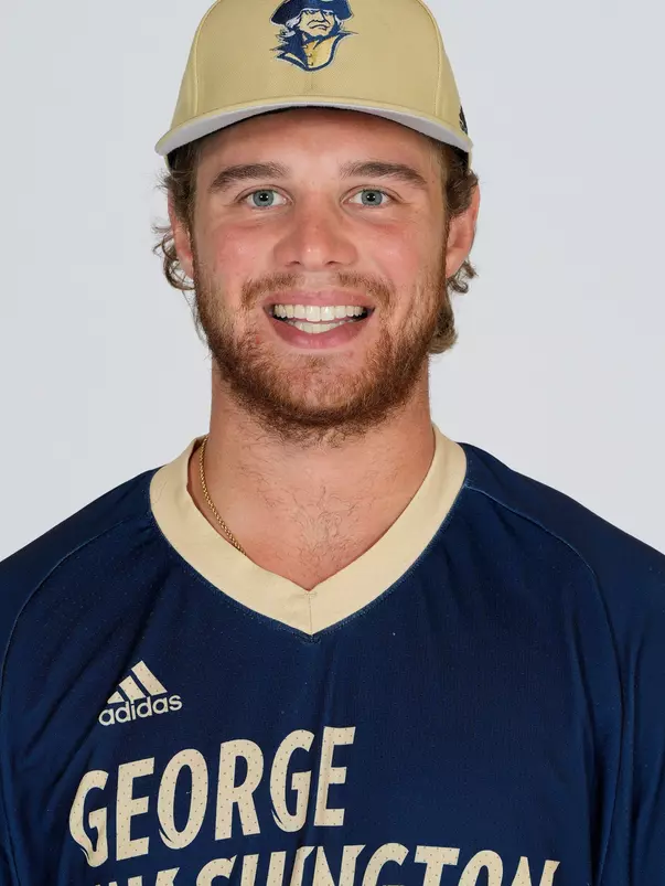 Brett Young Headshot