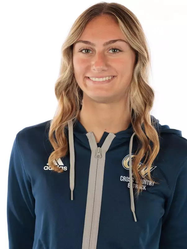 Kayla DeSousa Headshot