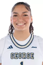 Gabby Reynolds Headshot