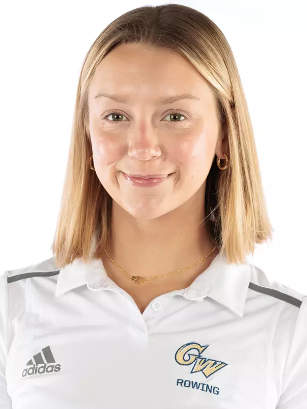 Mia Cremona headshot