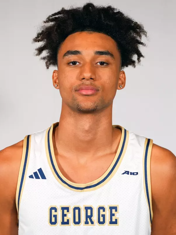 Dayan Nessah headshot