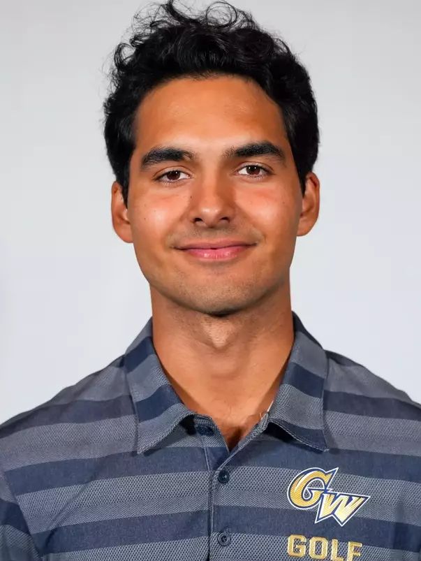 Rodrigo Barahona headshot