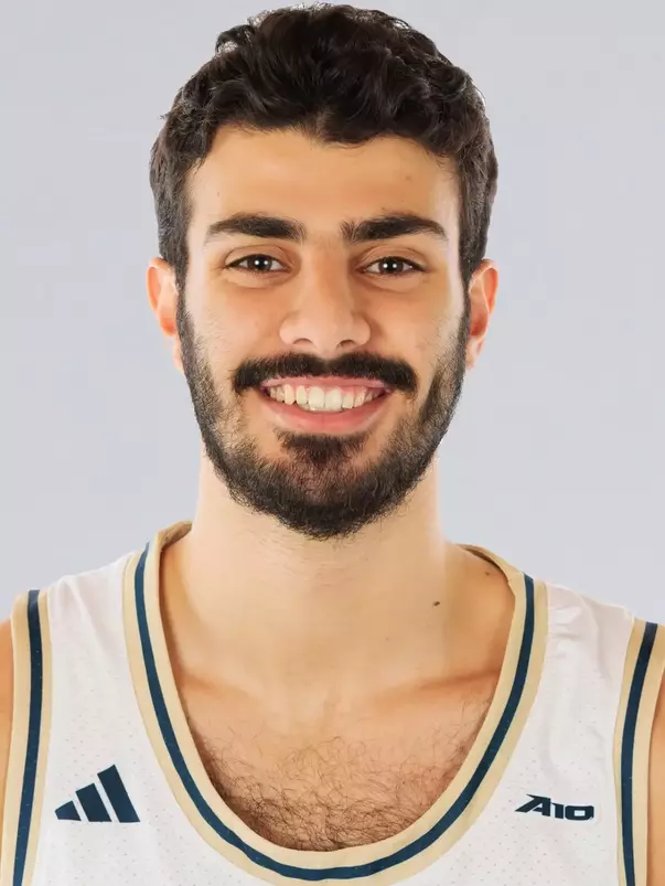 Mohamed Binzagr headshot