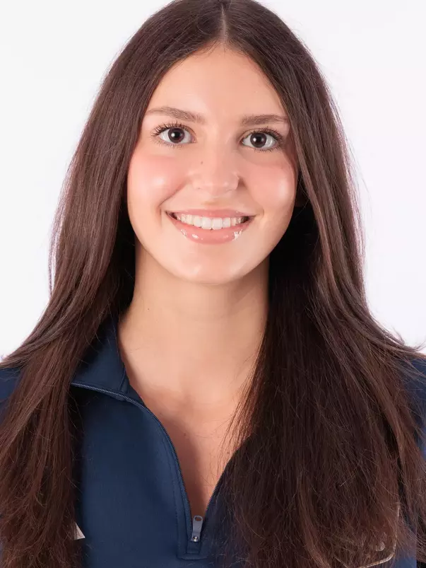 Loukia Papadakos Headshot