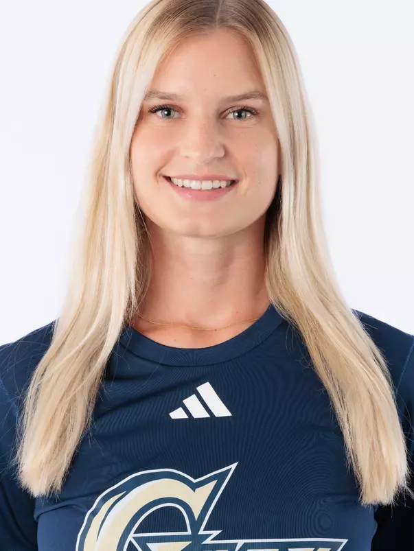 Stella Weisemann Headshot