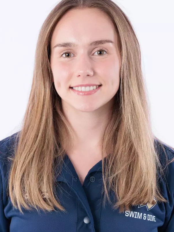 Julia Knox 2024 Headshot