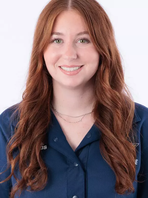 Olivia Rosen 2024 Headshot